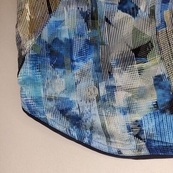 Lululemon Choose A Side Short 3" Size 6 - Picture 7 of 10